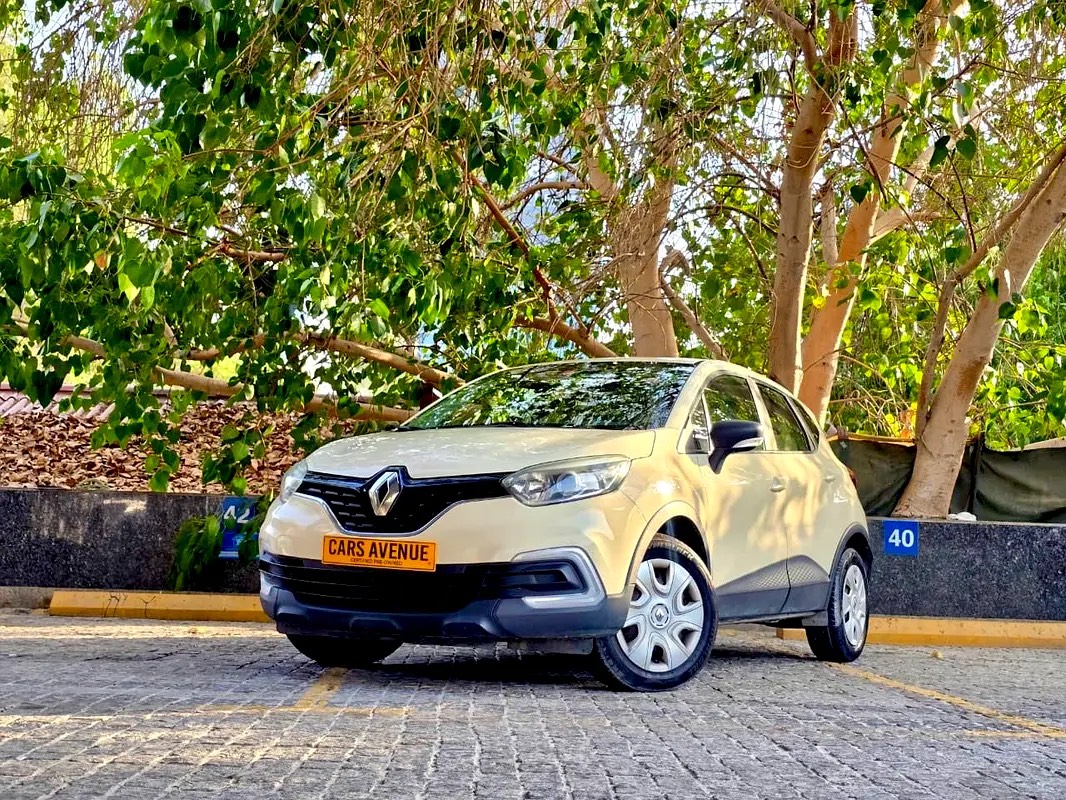 Renault Captur LE photo 2