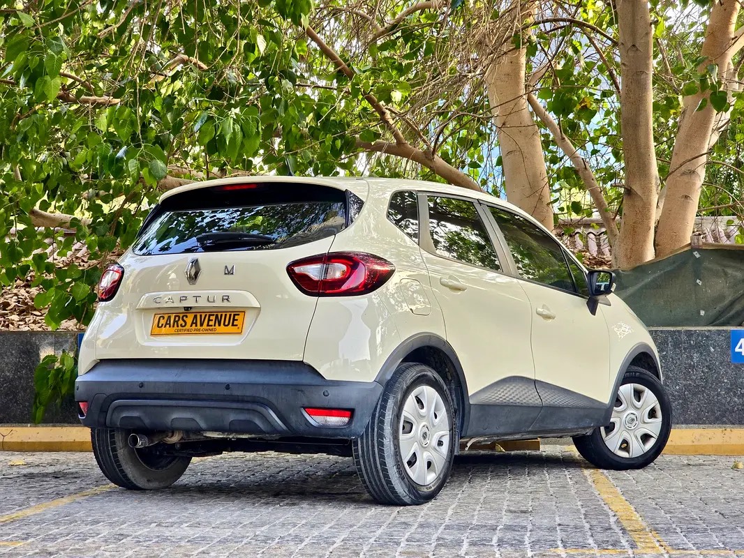 Renault Captur LE photo 4