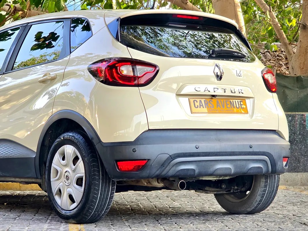 Renault Captur LE photo 5