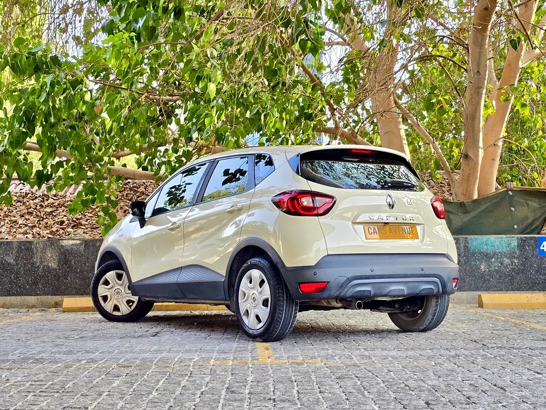Renault Captur LE photo 6