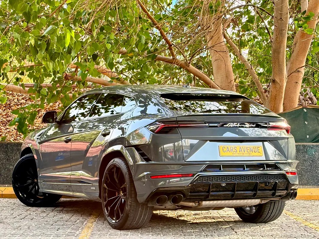 Lamborghini Urus S photo 3