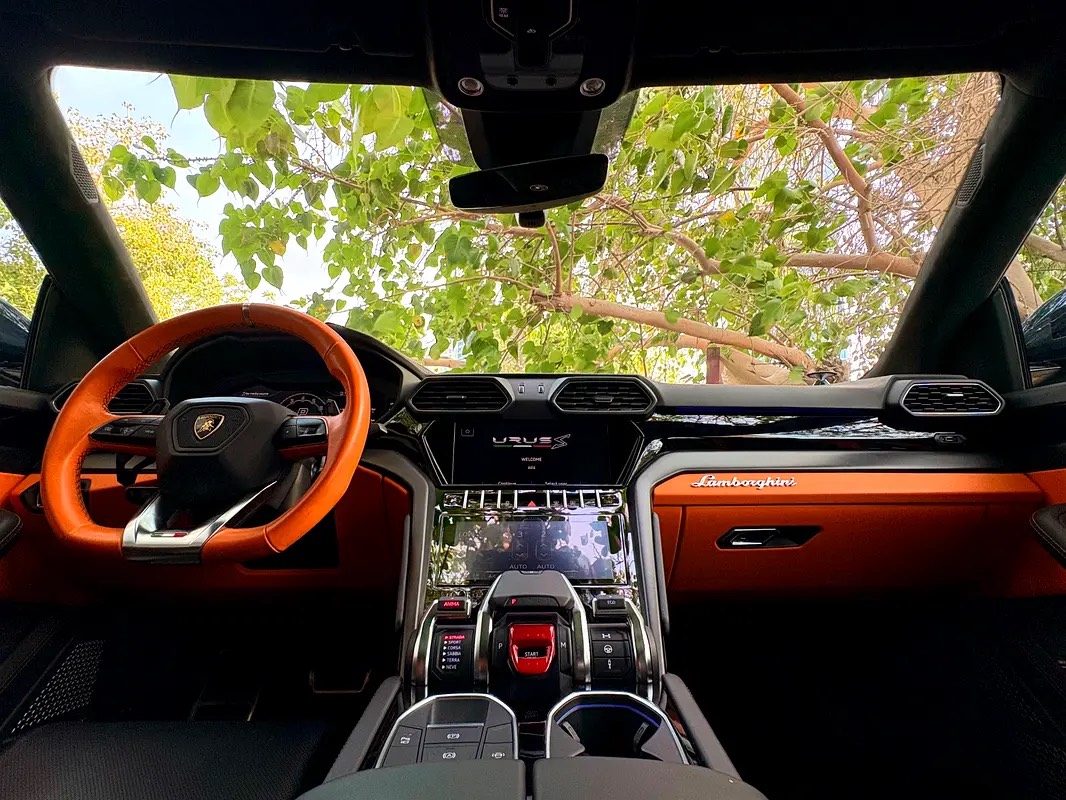 Lamborghini Urus S photo 6