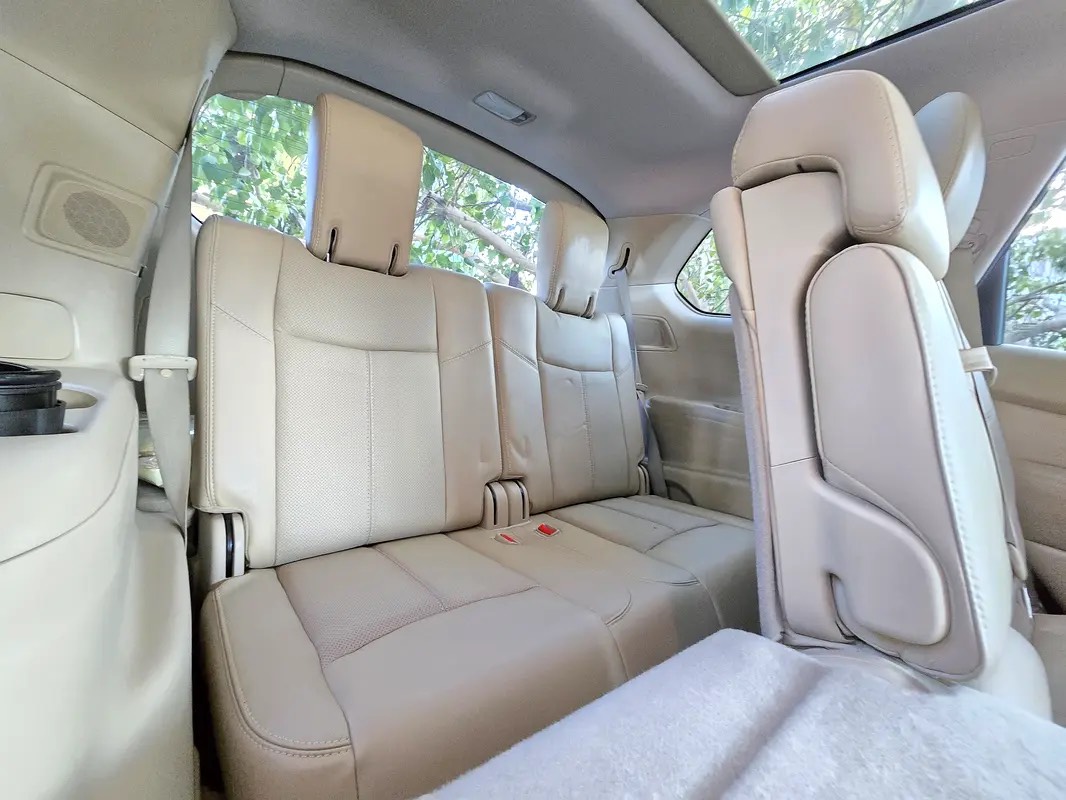 Nissan Pathfinder SL photo 8