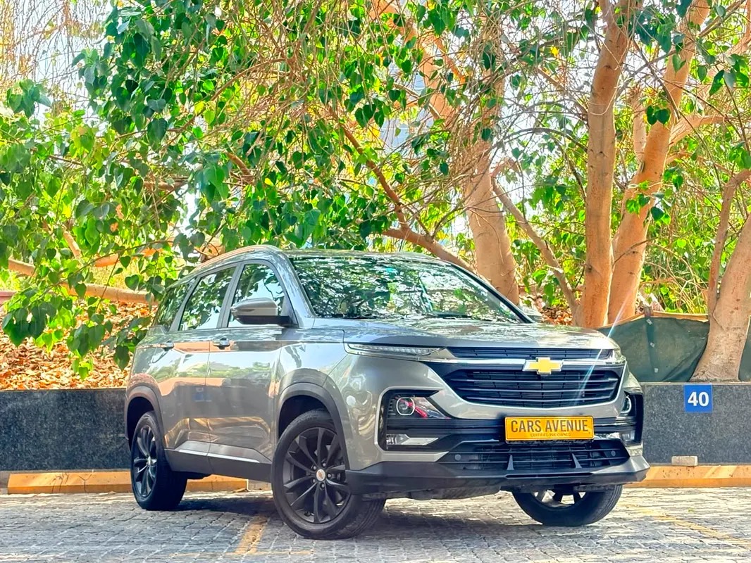 Chevrolet Captiva LS photo 2
