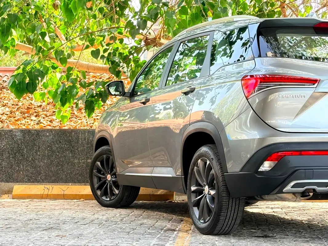 Chevrolet Captiva LS photo 4