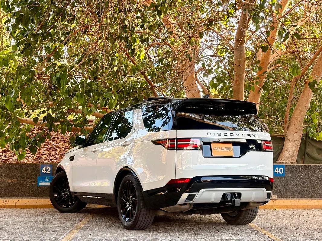 Land Rover Discovery R-Dynamic HSE photo 3