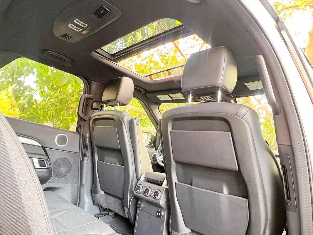 Land Rover Discovery R-Dynamic HSE photo 7