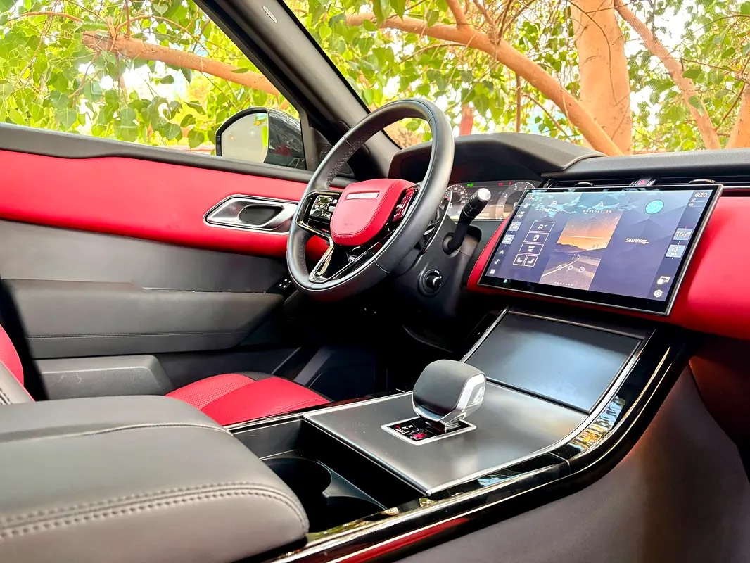 Land Rover Range Rover Velar R-Dynamic HSE photo 5
