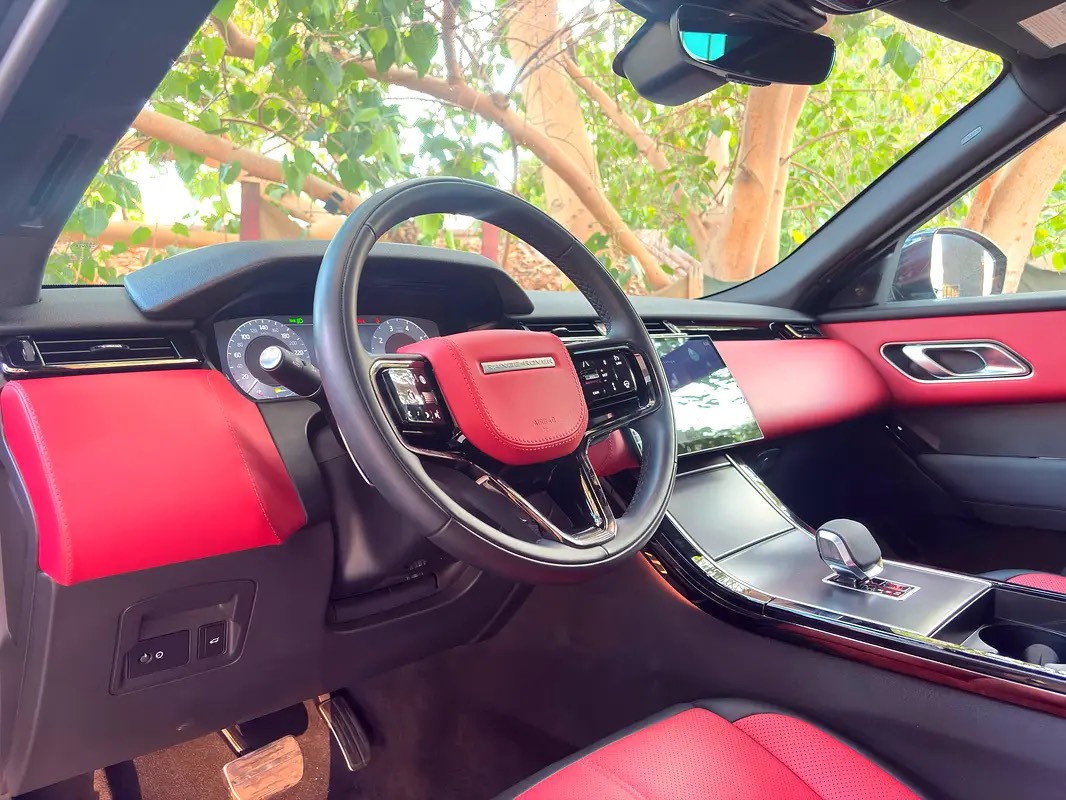 Land Rover Range Rover Velar R-Dynamic HSE photo 9