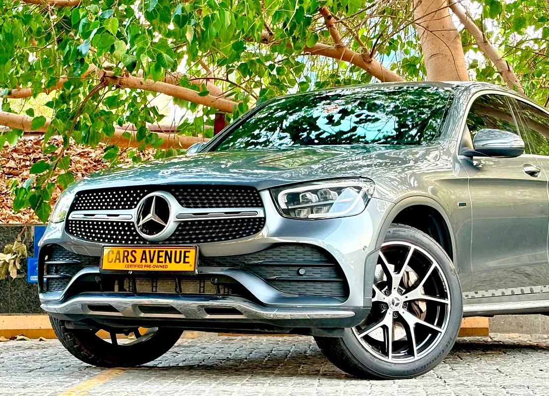 Mercedes-Benz GLC Coupe GLC 300e 4MATIC photo 2