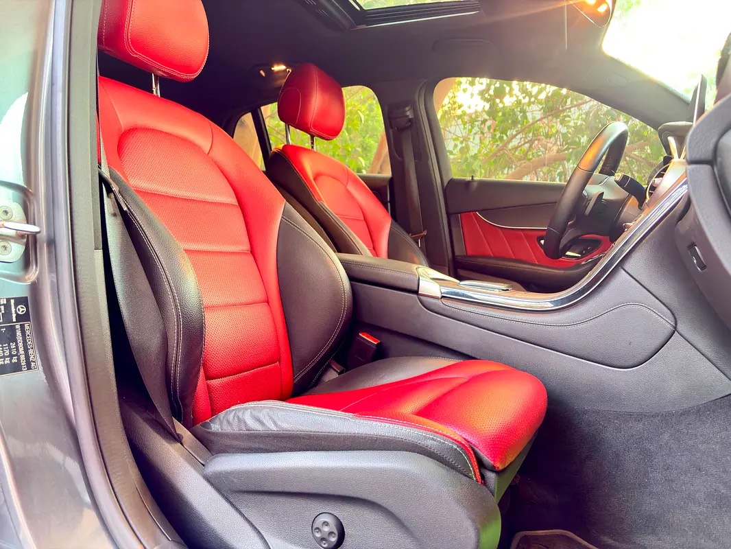Mercedes-Benz GLC Coupe GLC 300e 4MATIC photo 8