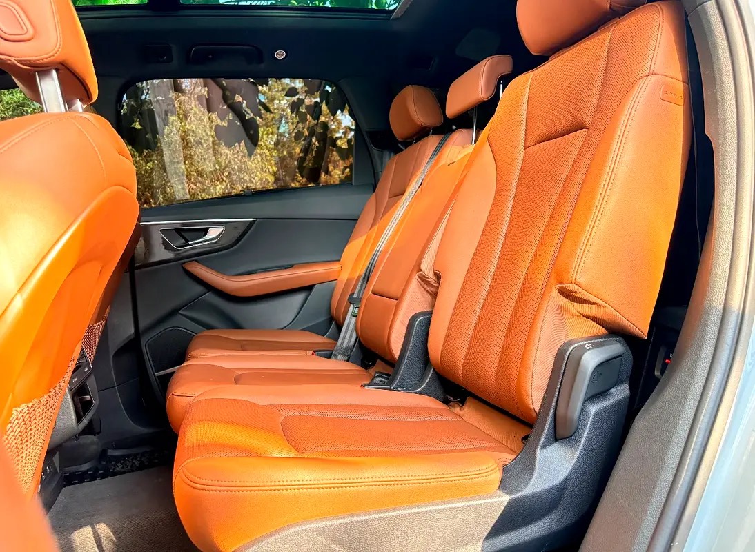 Audi Q7 45 TFSI quattro Luxury photo 9