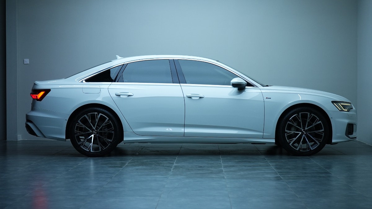 Audi A6 photo 4