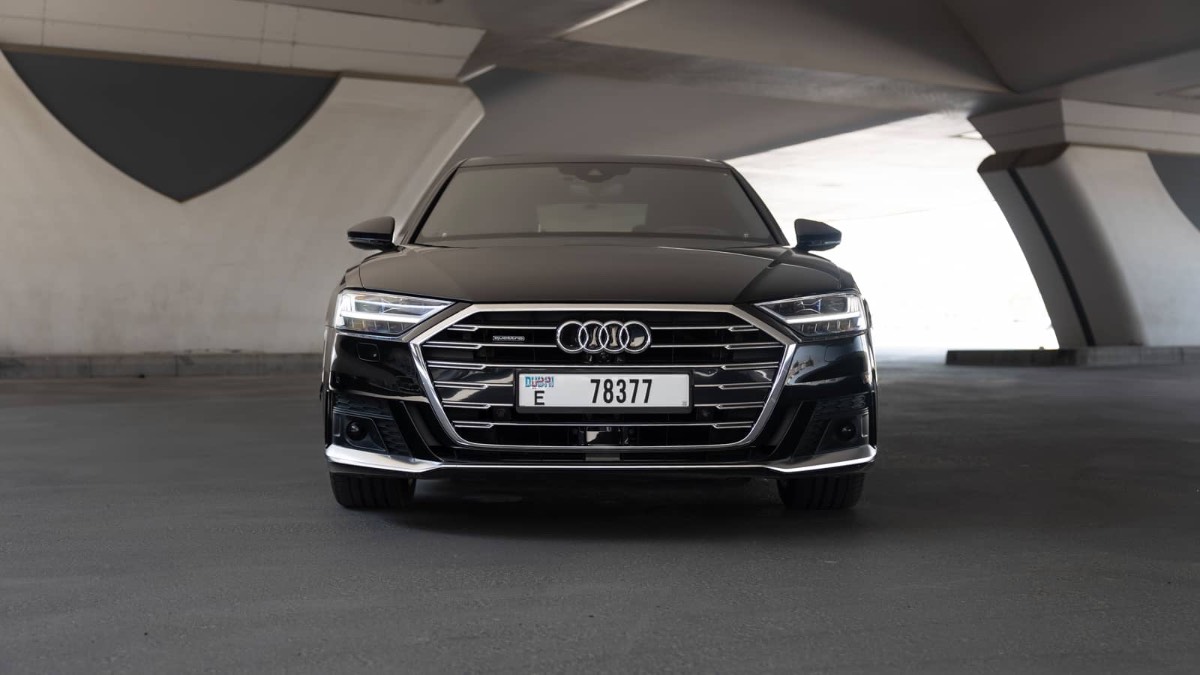 Audi A8 photo 4