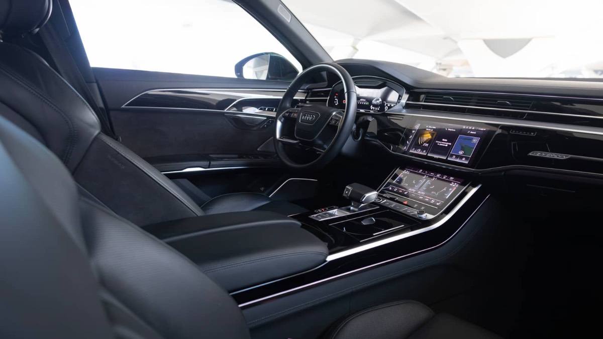 Audi A8 photo 6