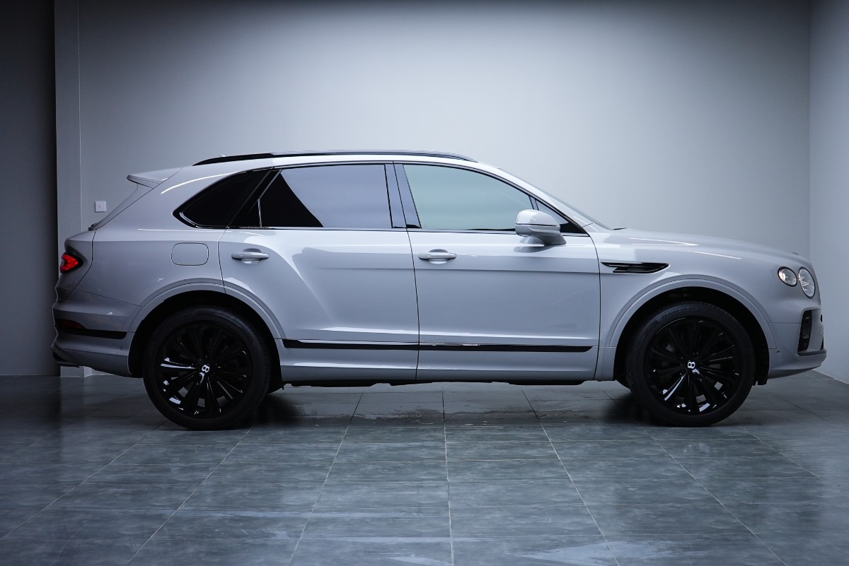 Bentley Bentayga photo 3