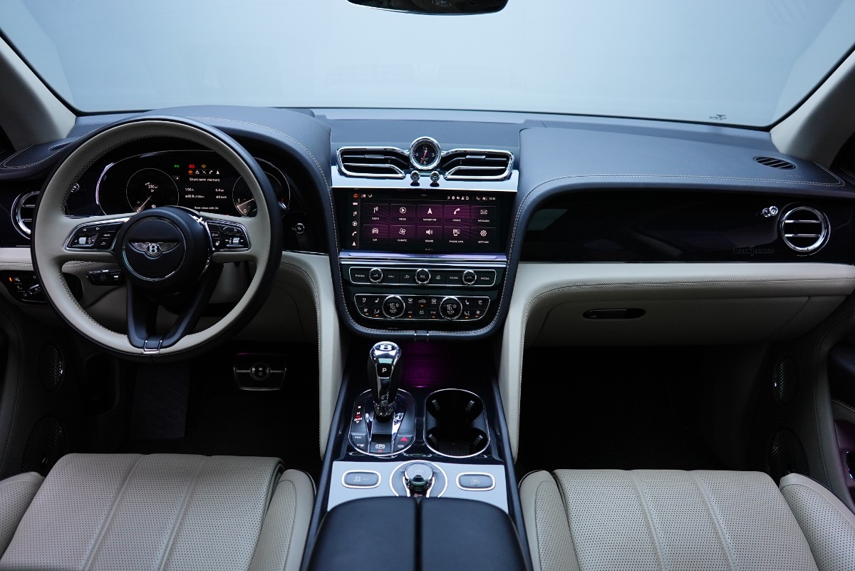 Bentley Bentayga photo 7