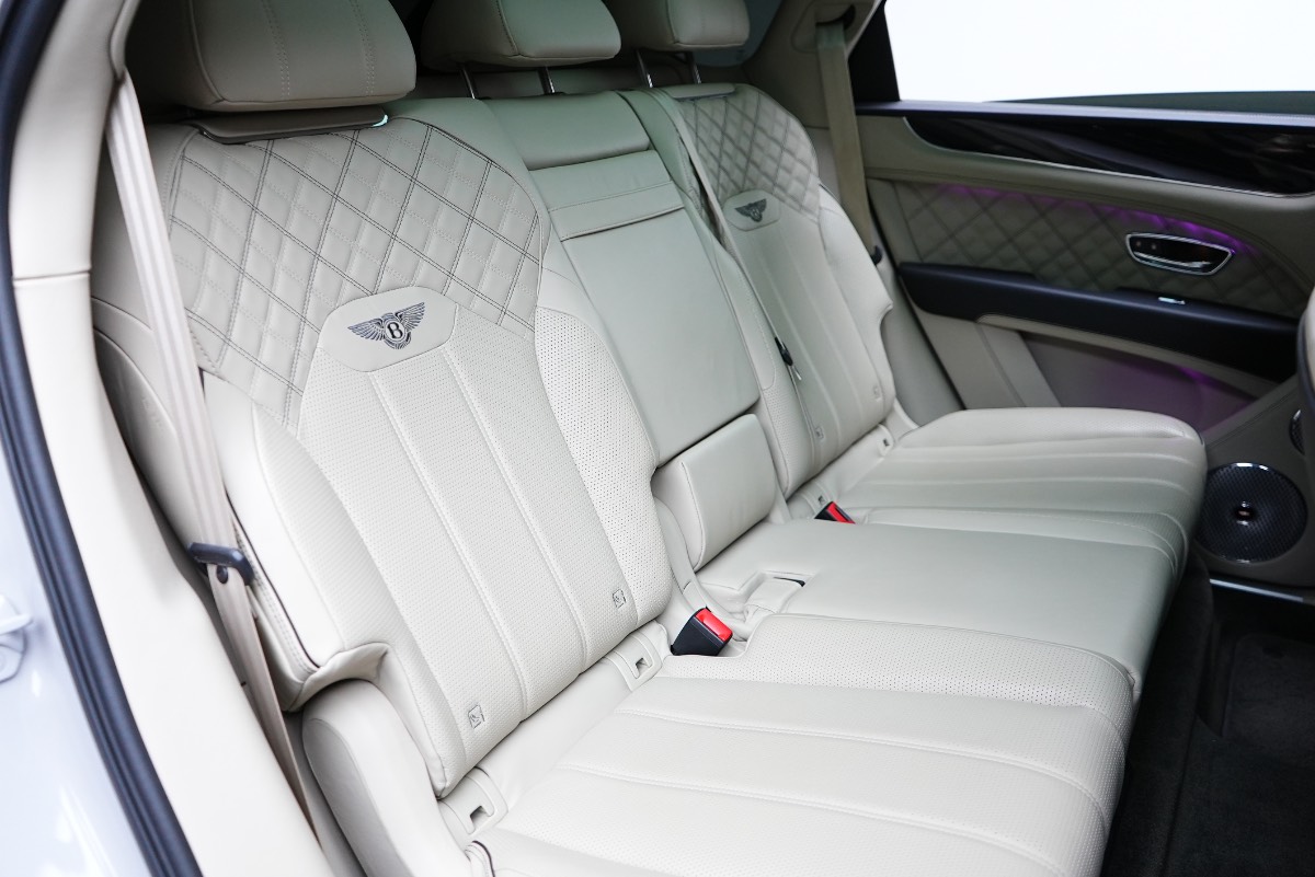 Bentley Bentayga photo 10