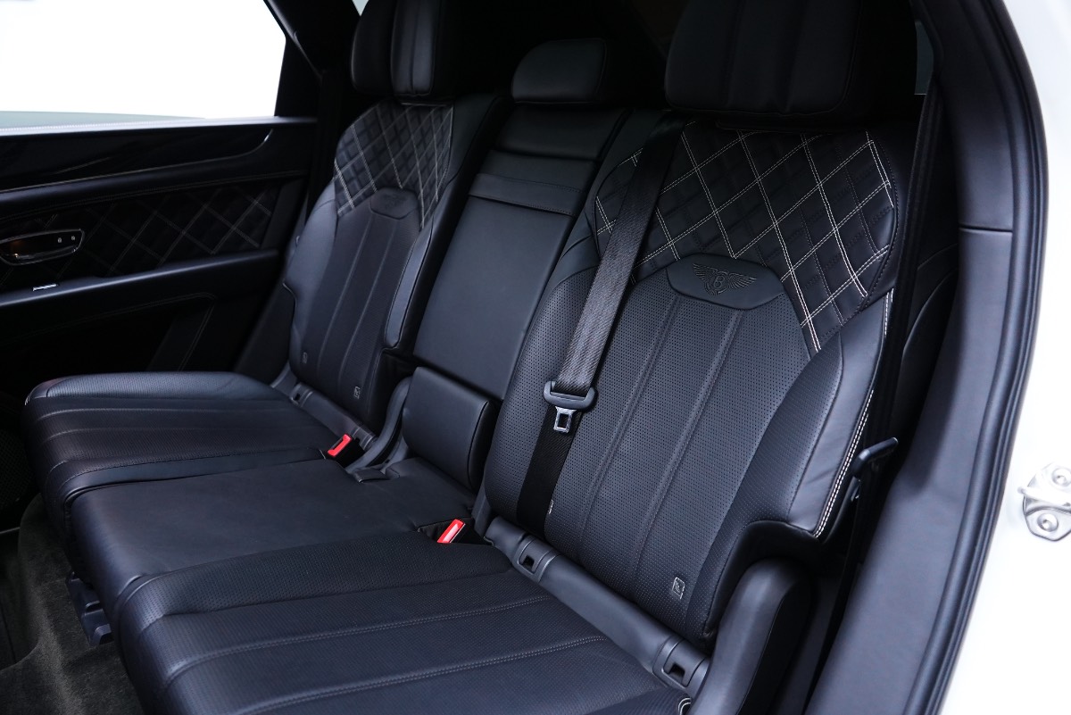 Bentley Bentayga photo 10