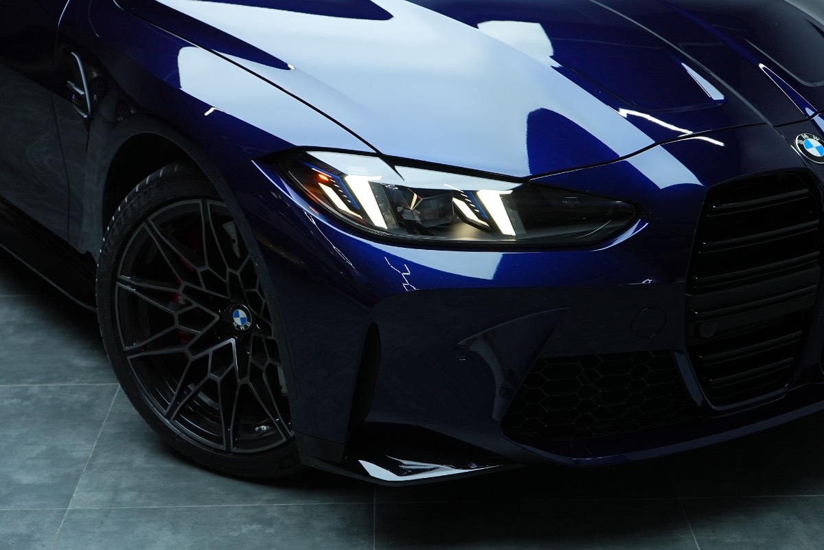 BMW M4 photo 6