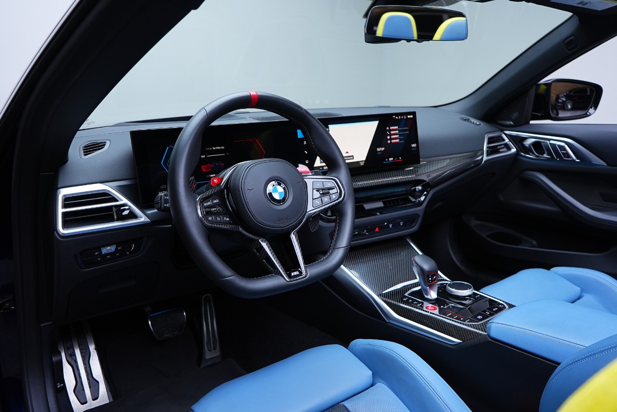 BMW M4 photo 7