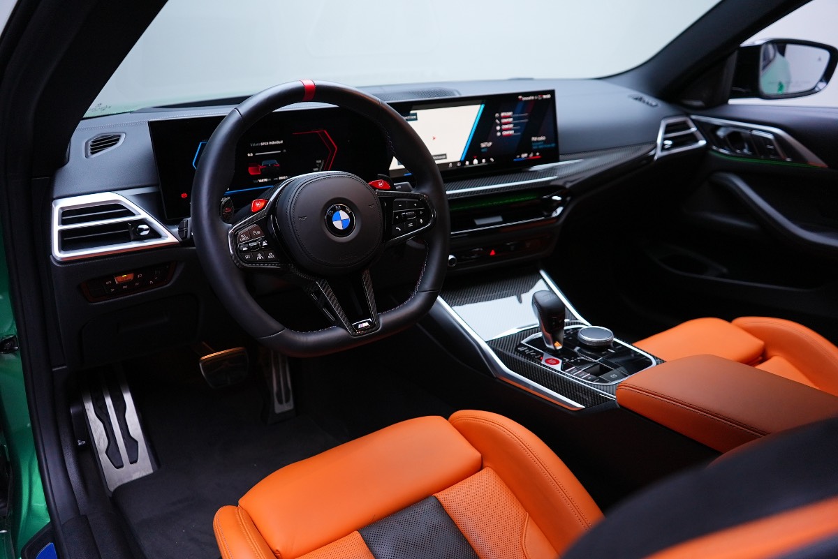 BMW M4 photo 6