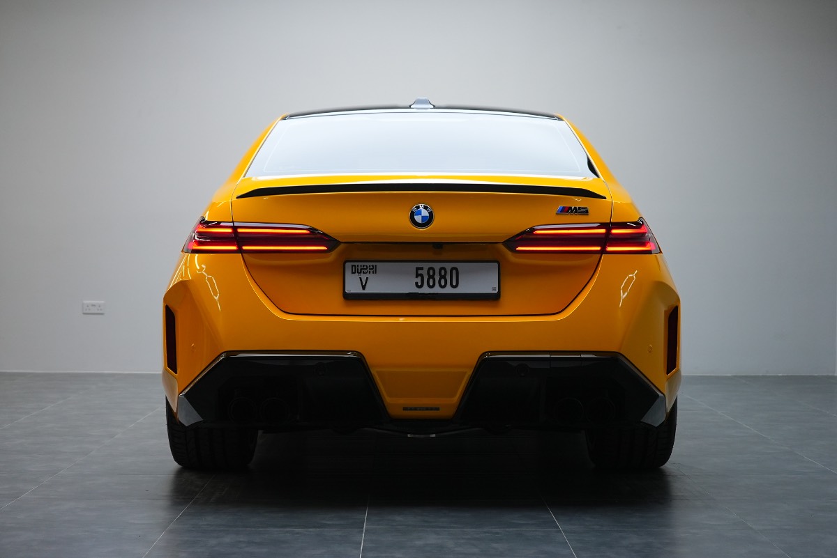 BMW M5 photo 4