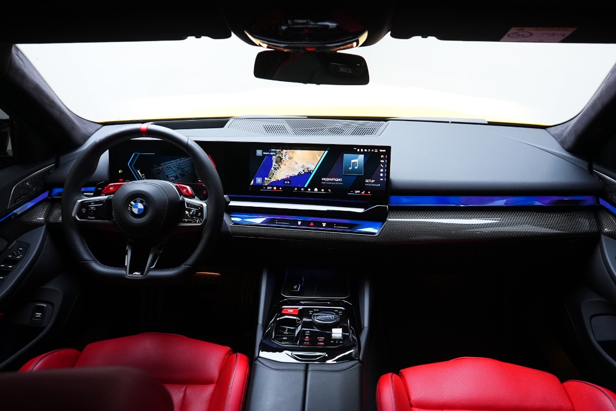 BMW M5 photo 8