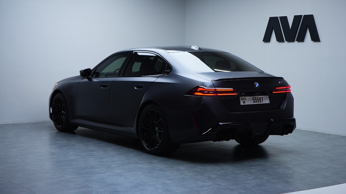 BMW M5 photo 4