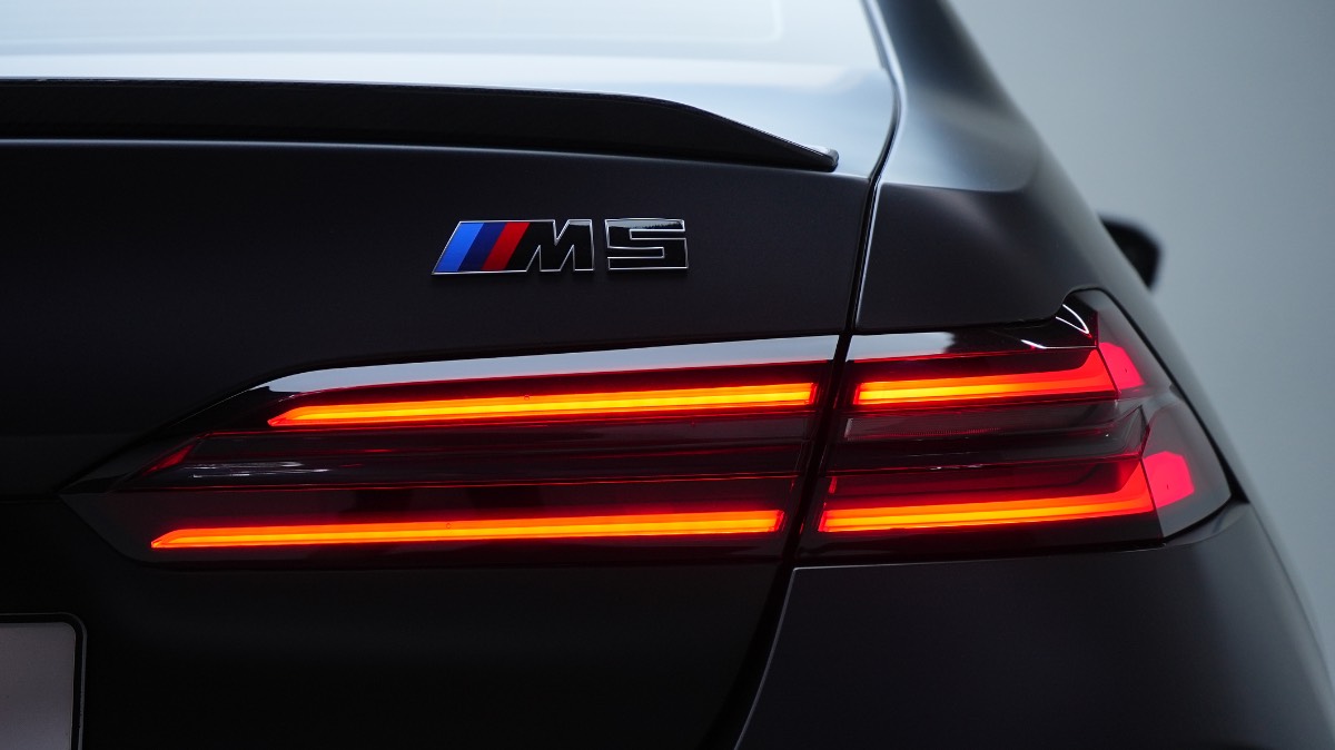 BMW M5 photo 5