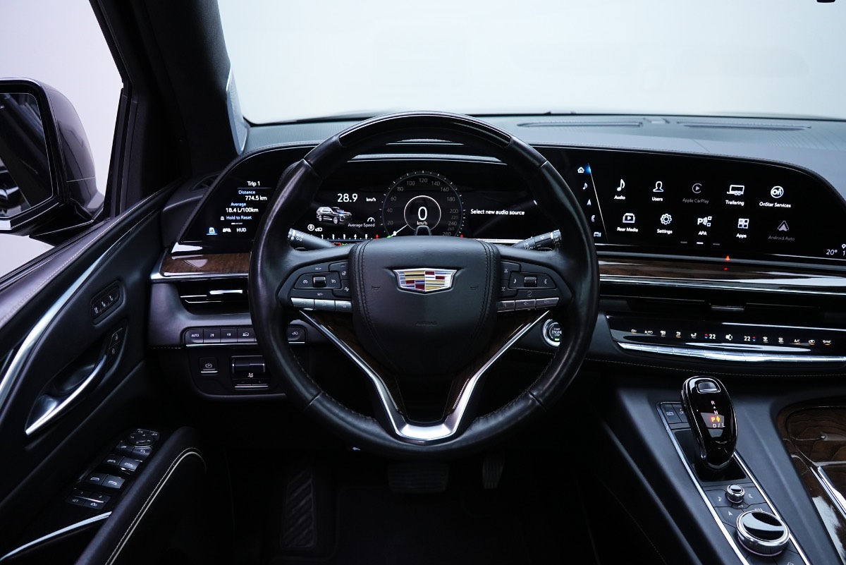 Cadillac Escalade photo 8
