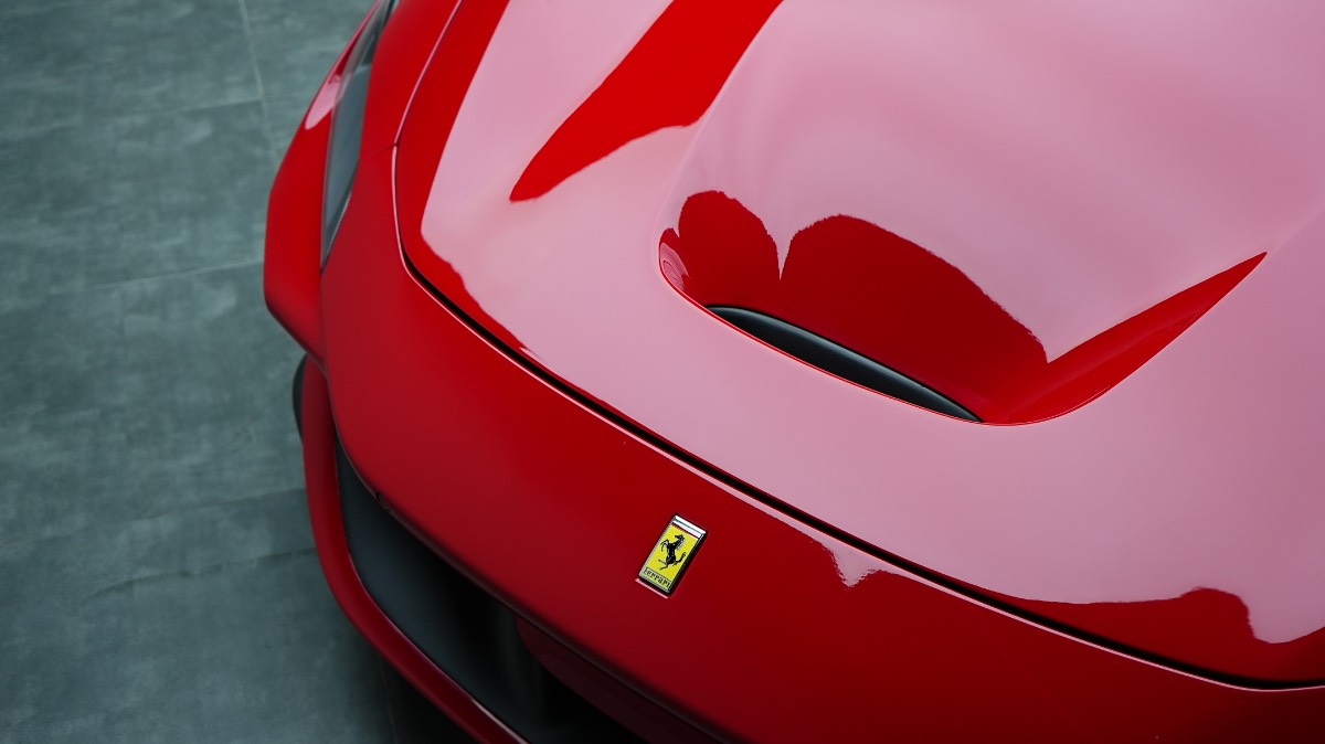 Ferrari F8 Tributo photo 4