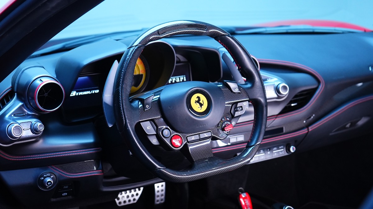 Ferrari F8 Tributo photo 8
