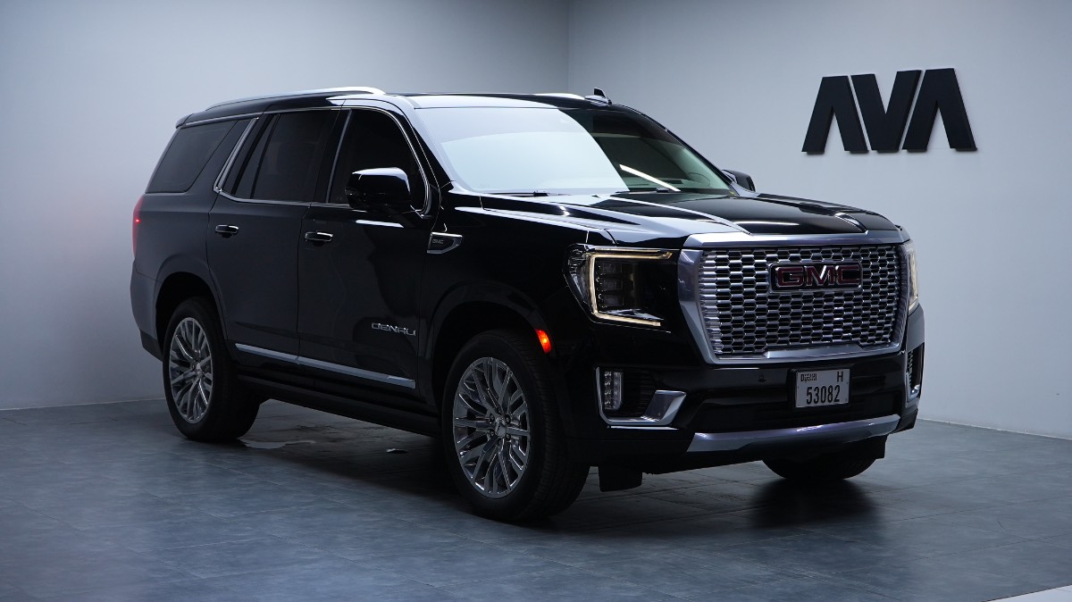 GMC Yukon photo 2