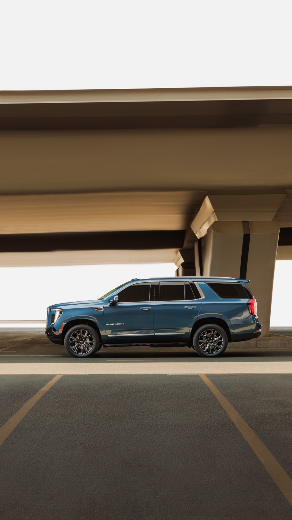 GMC Yukon photo 3