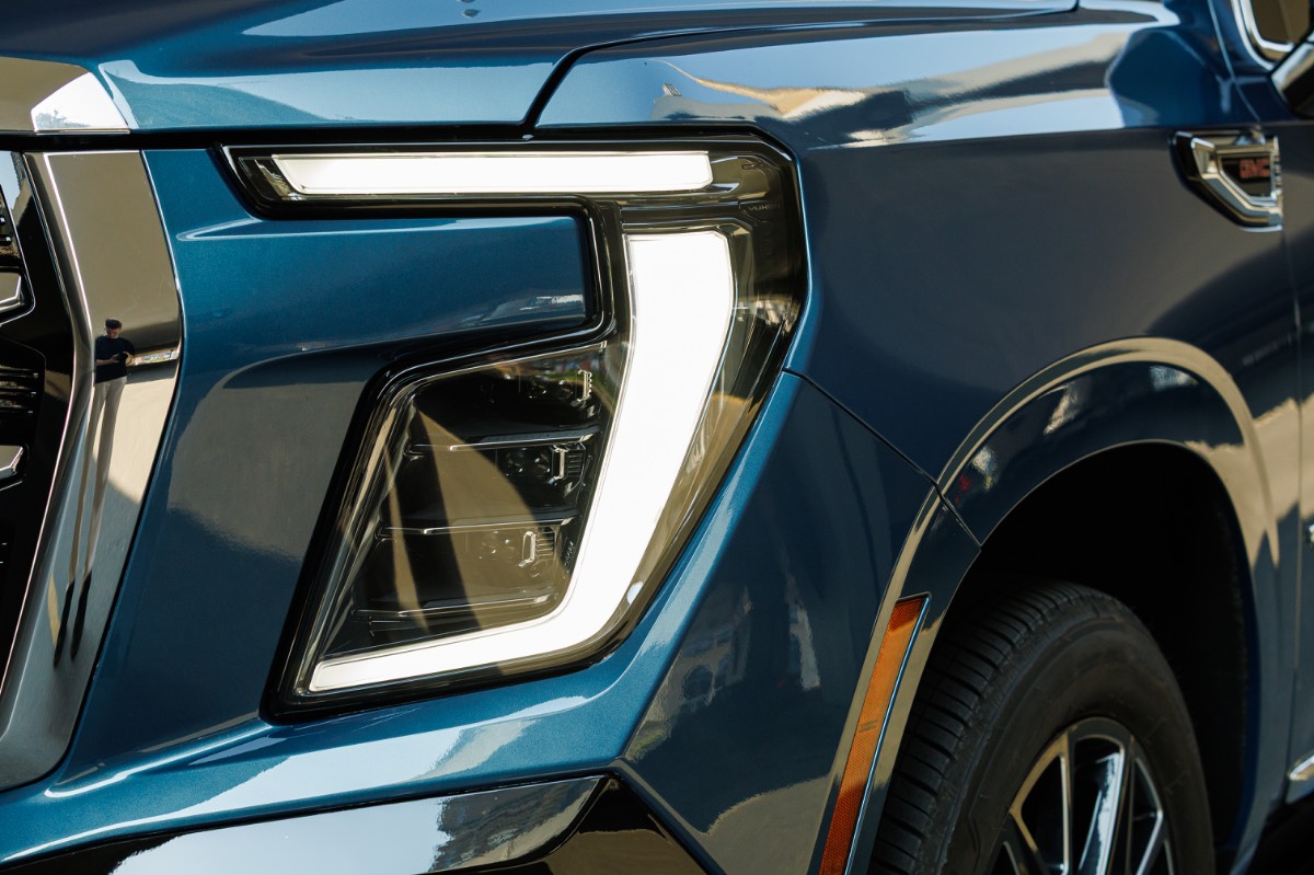 GMC Yukon photo 6