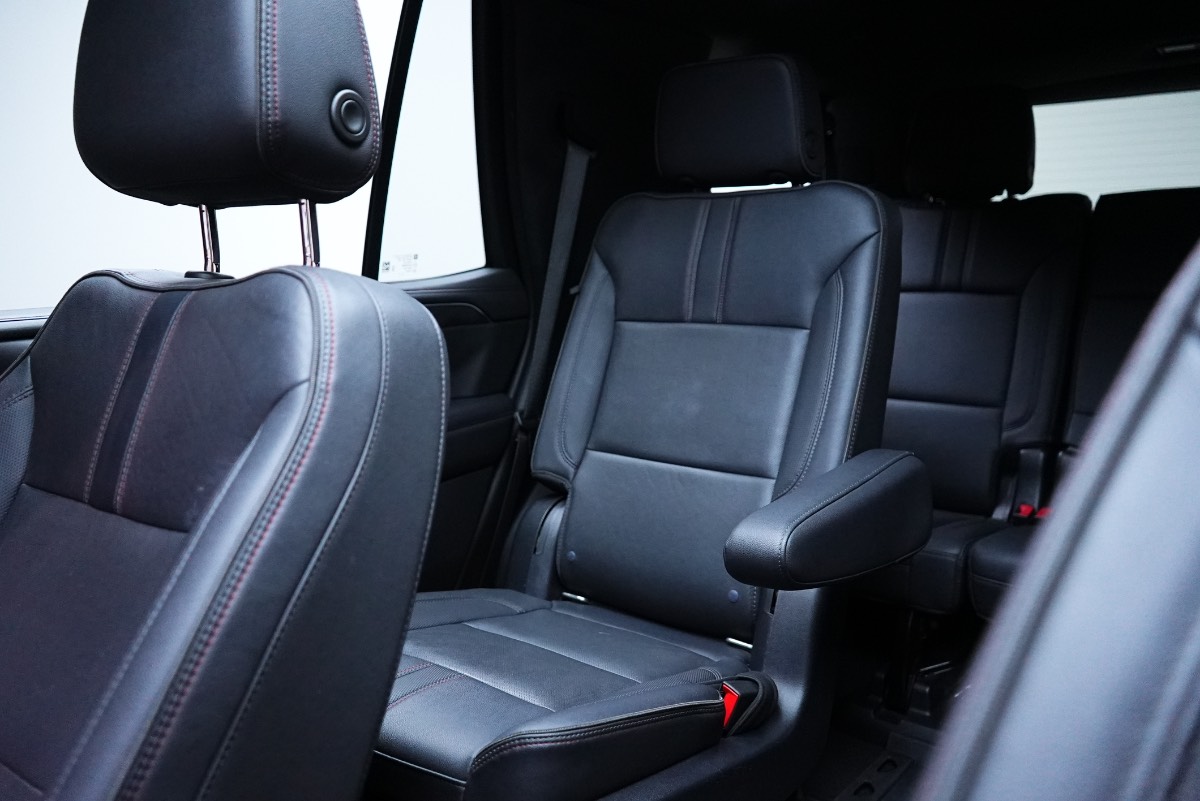 Chevrolet Tahoe photo 8