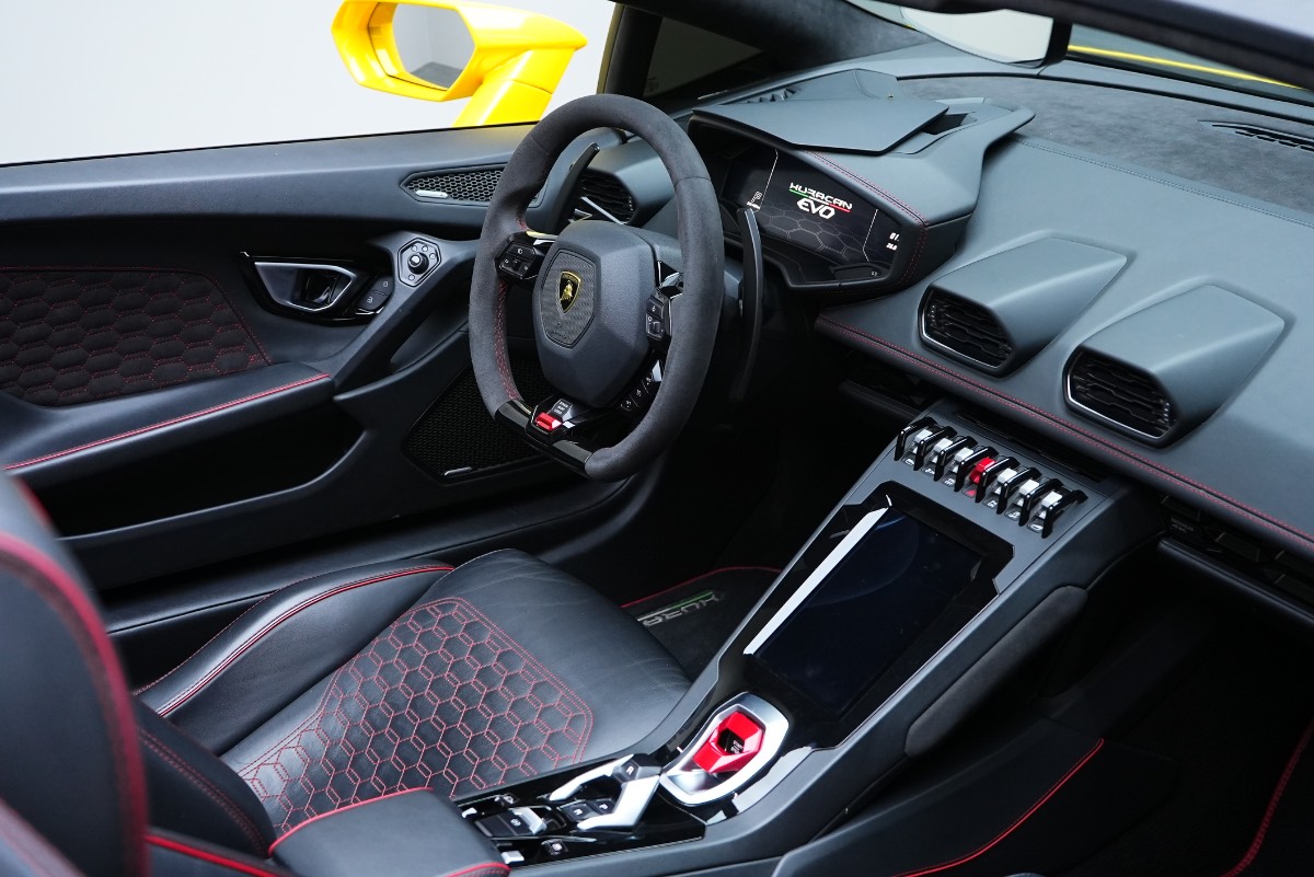 Lamborghini Huracan photo 10
