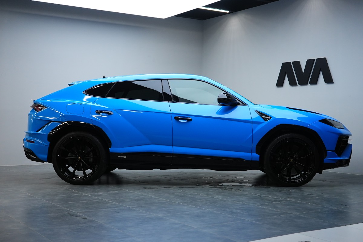 Lamborghini Urus photo 5