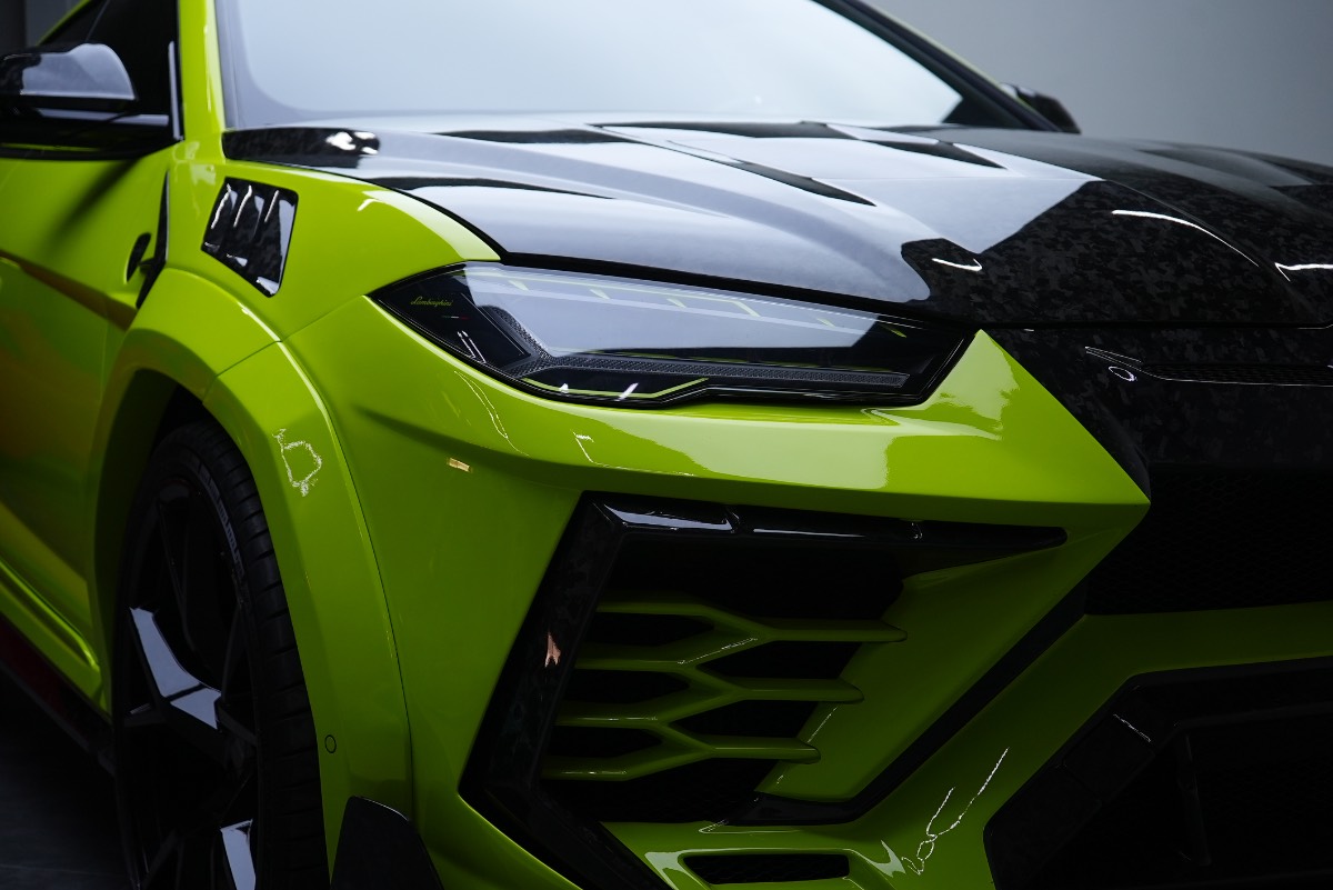 Lamborghini Urus photo 2