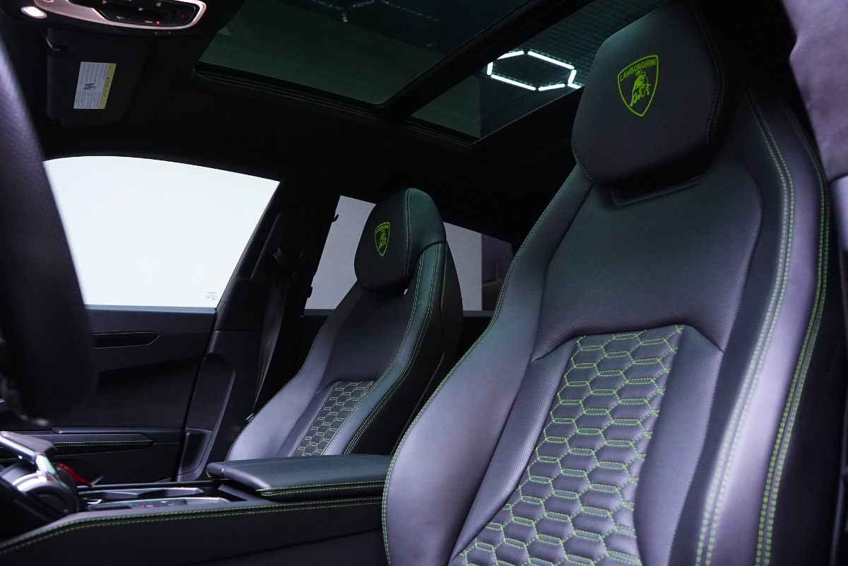 Lamborghini Urus photo 10