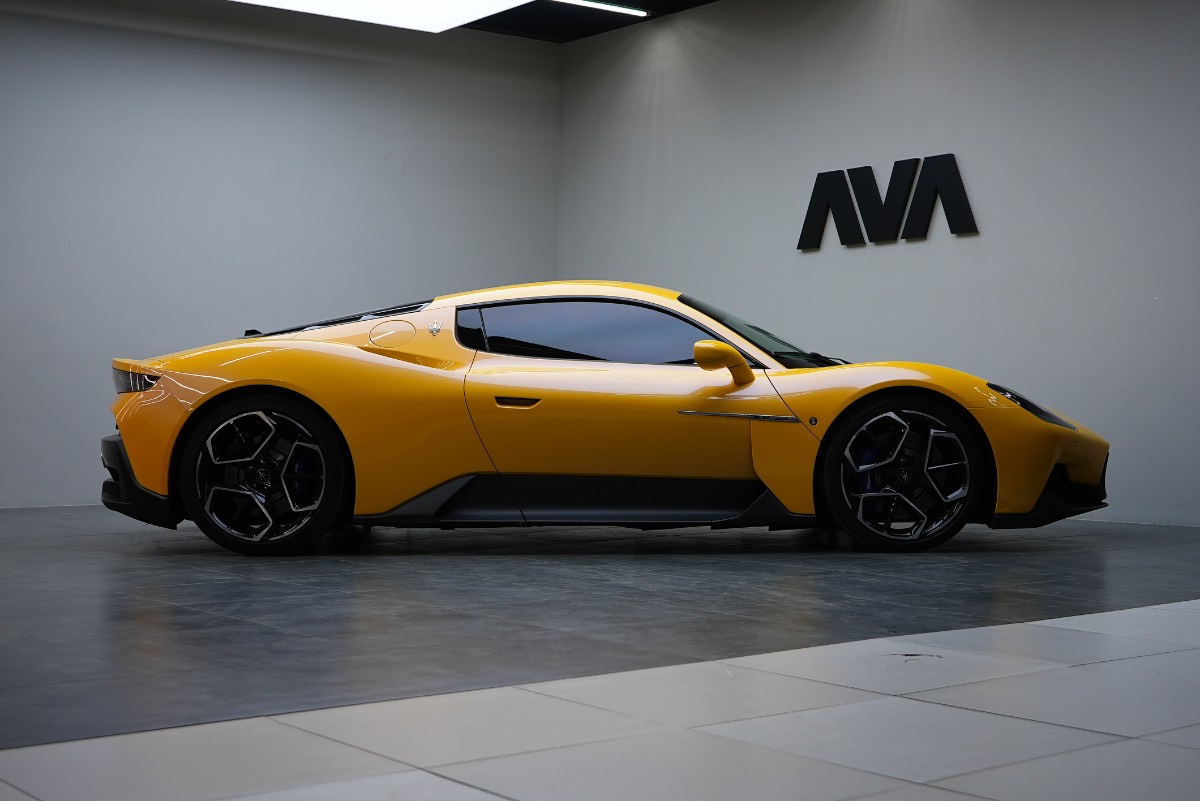Maserati MC20 photo 4