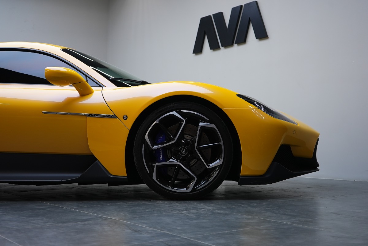 Maserati MC20 photo 7