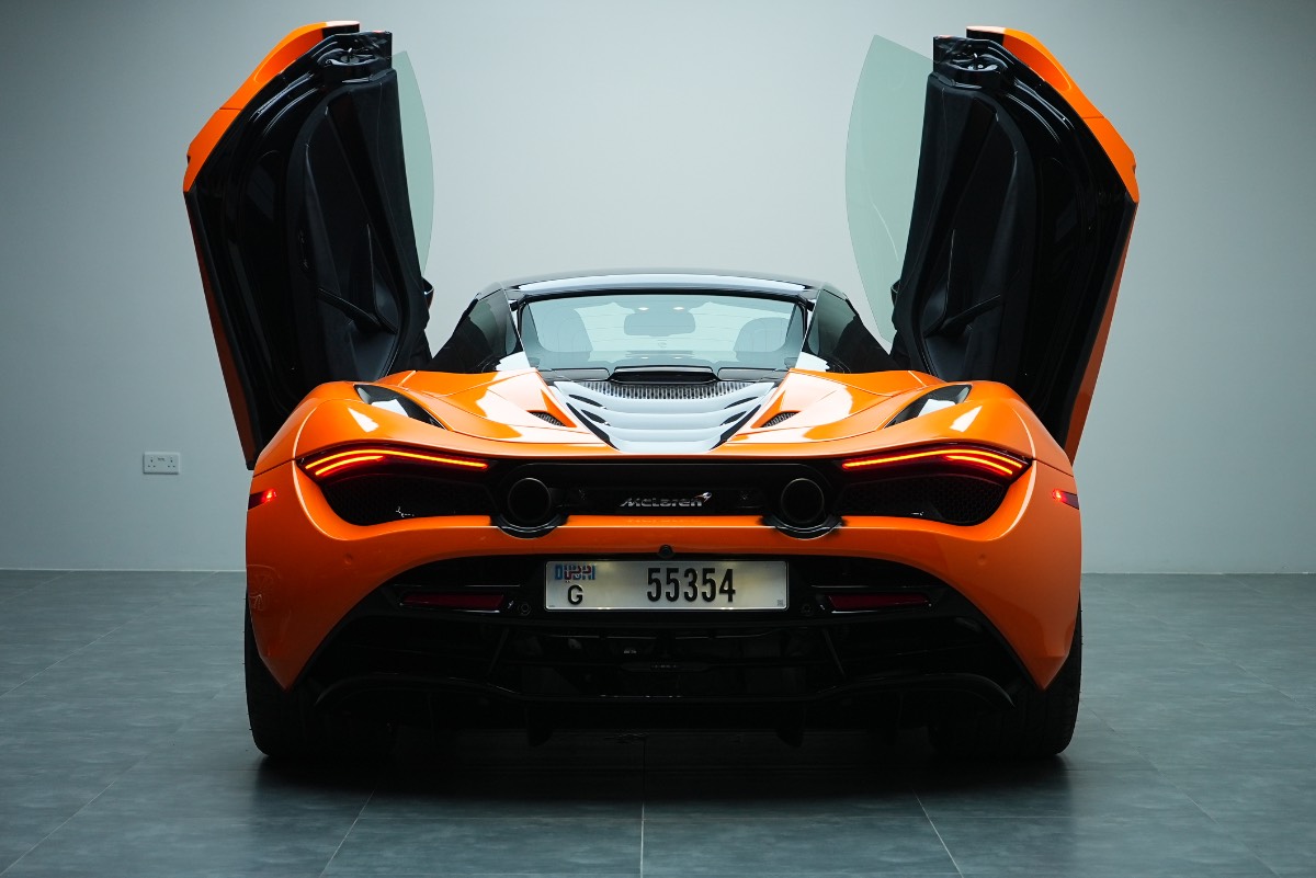McLaren 720S photo 3