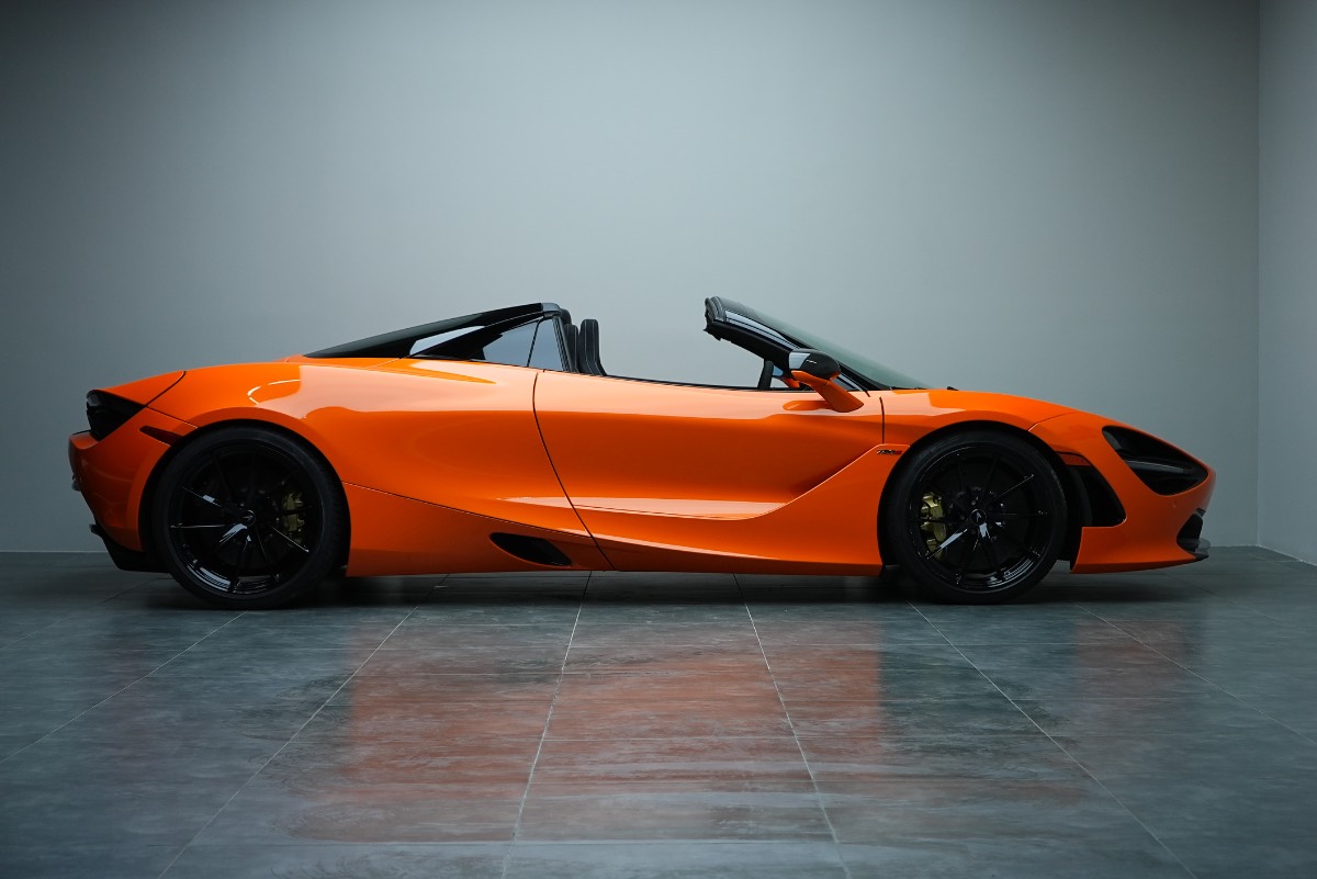 McLaren 720S photo 7