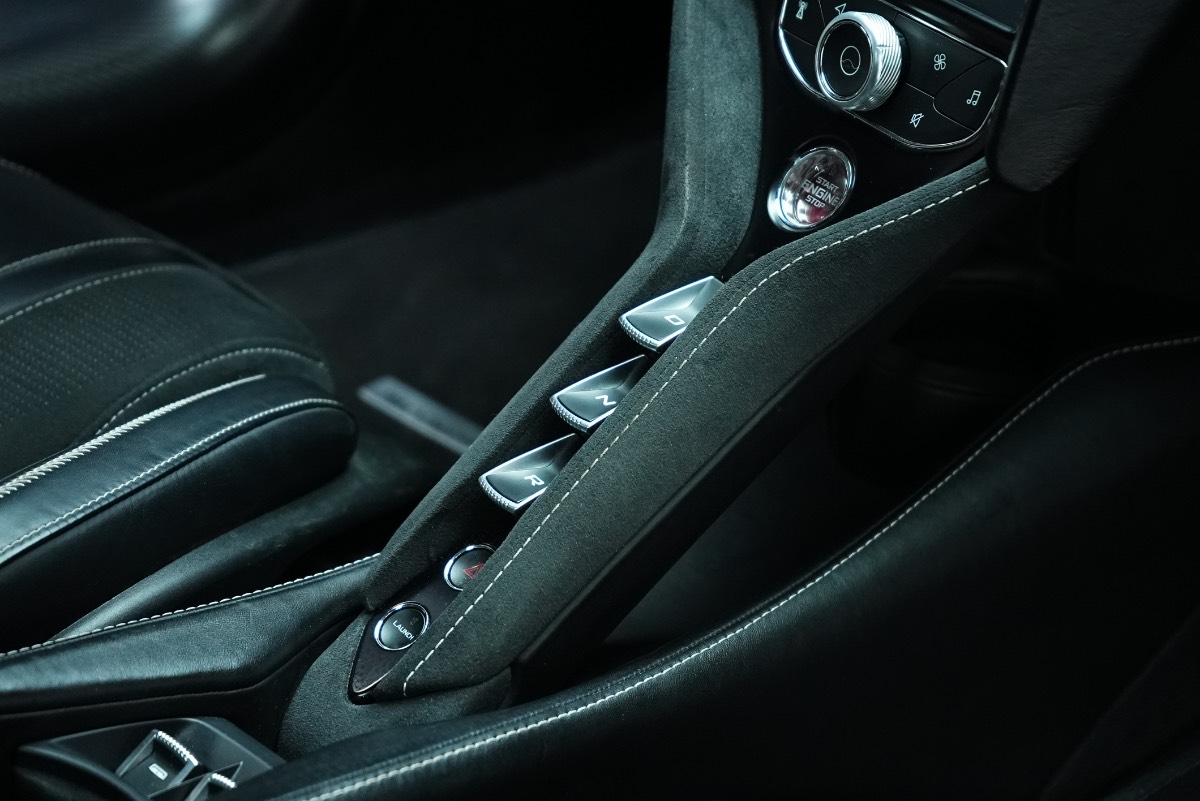 McLaren 720S photo 11