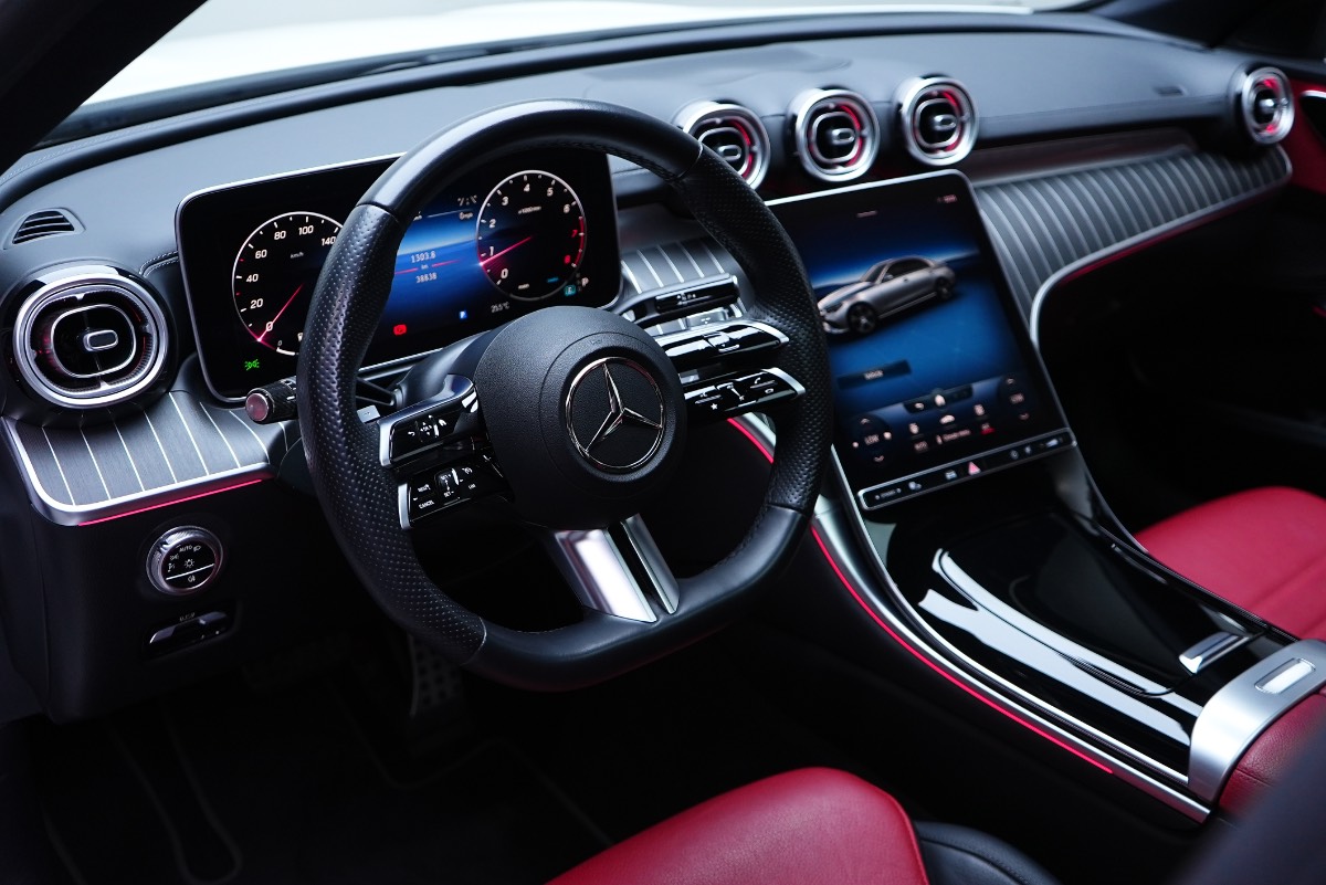 Mercedes-Benz C-Class photo 7