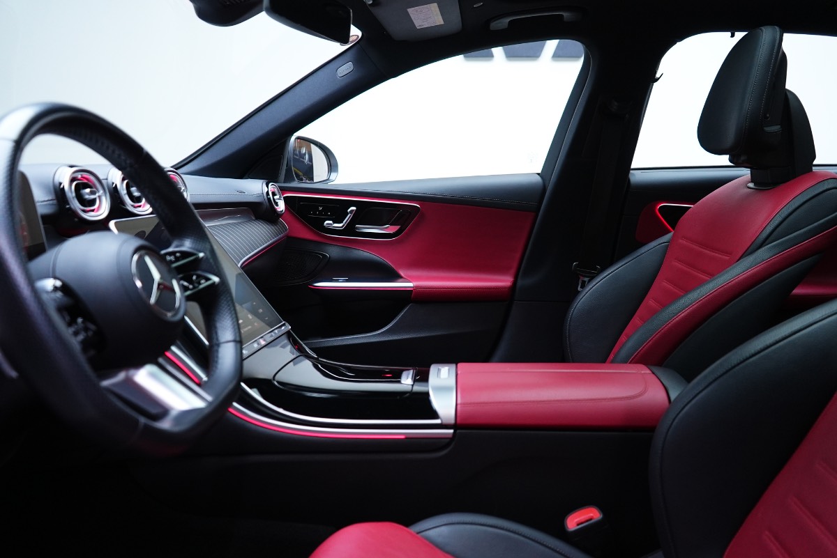 Mercedes-Benz C-Class photo 11
