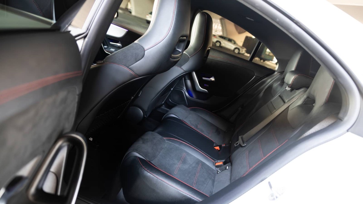 Mercedes-Benz CLA photo 10