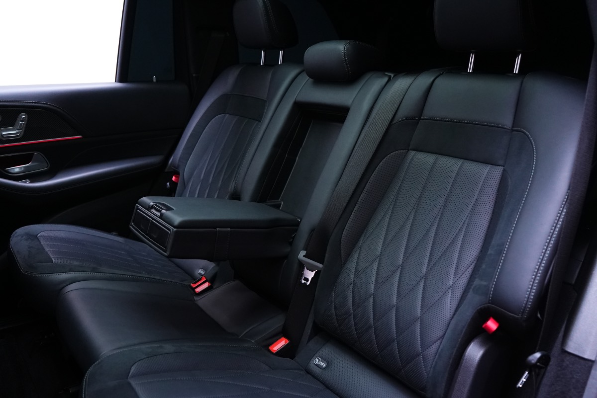 Mercedes-Benz GLS photo 11